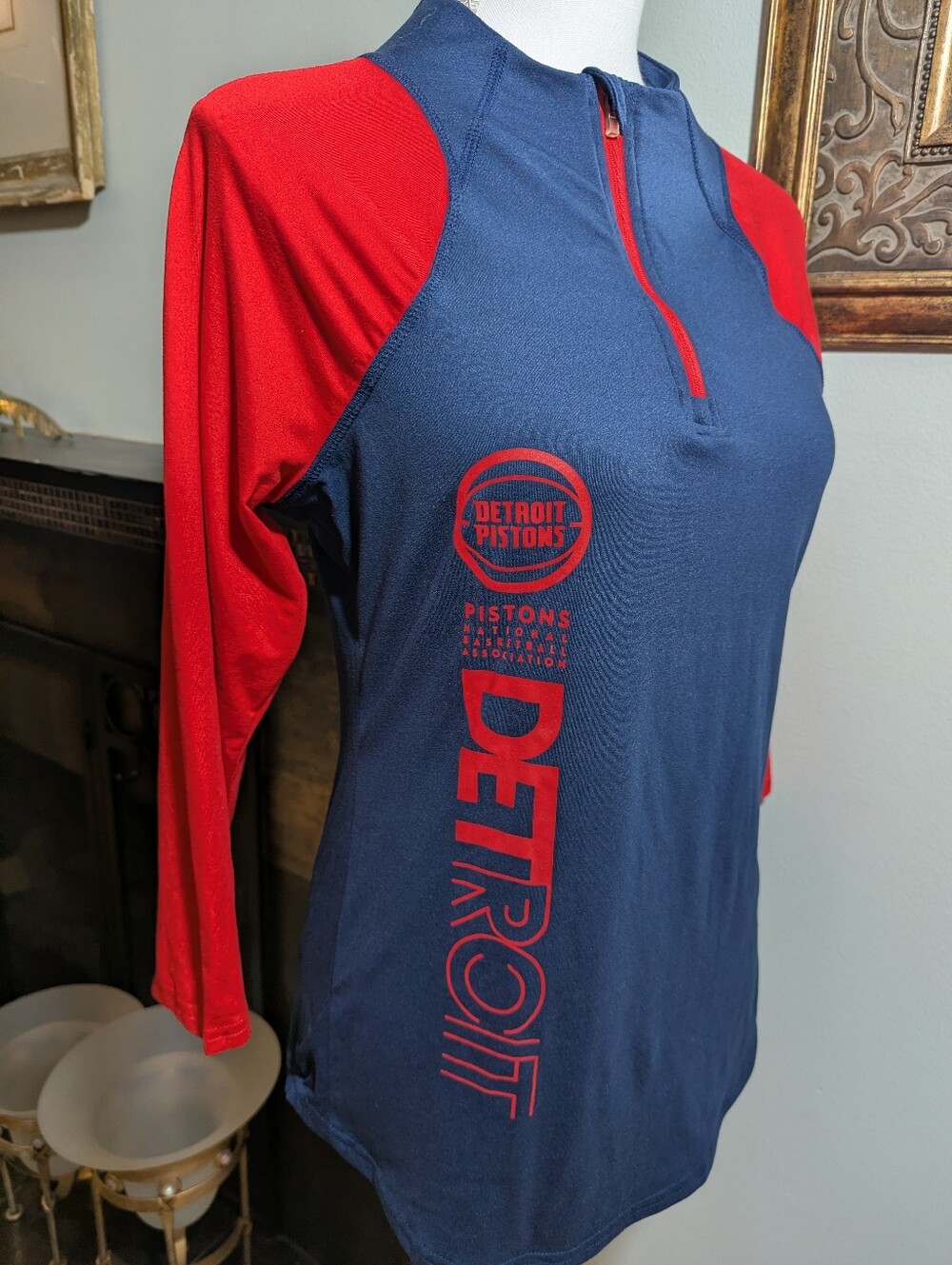 Detroit Pistons G-III Womens Medium 1/4 Zip Pullover Shirt Red/Blue 3/4 Sleeve